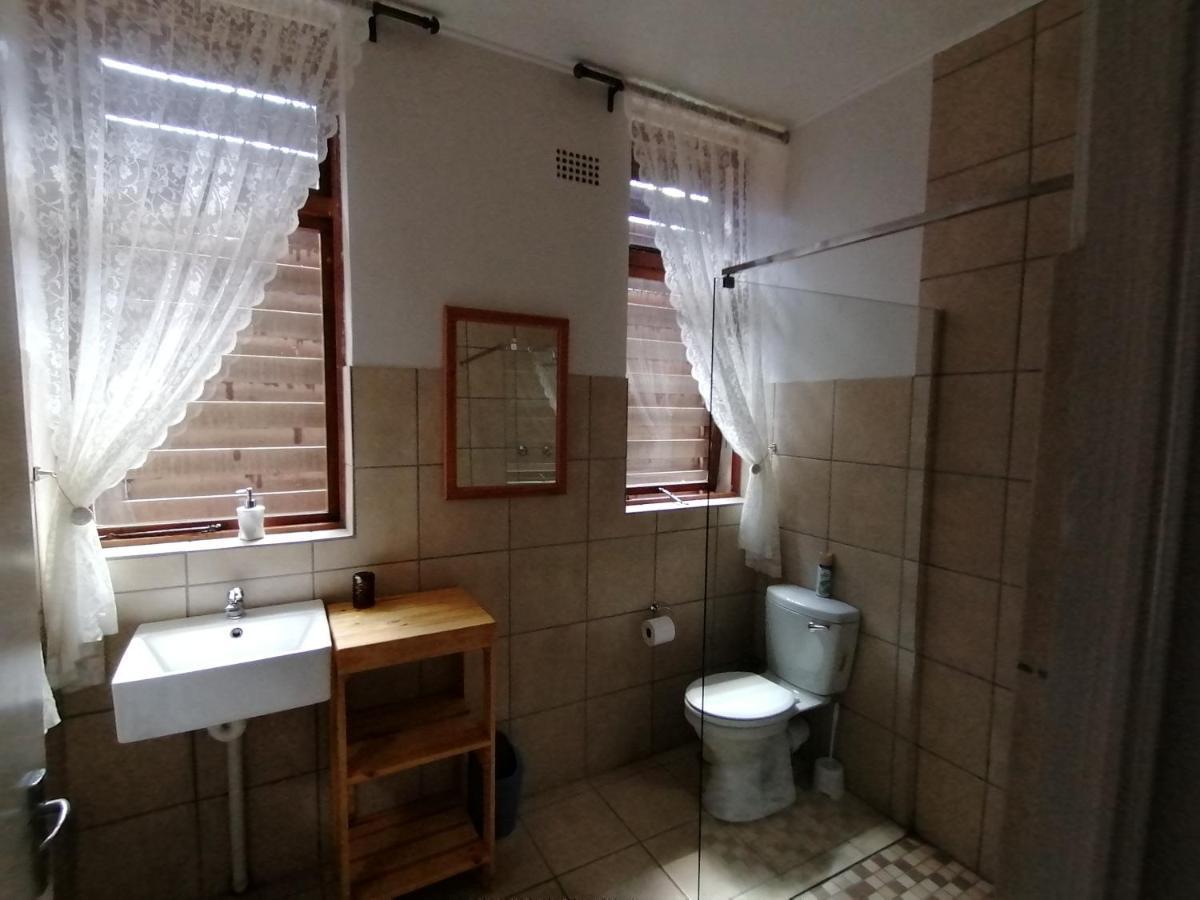 Aanhuizen Guest House Свеллендам Экстерьер фото