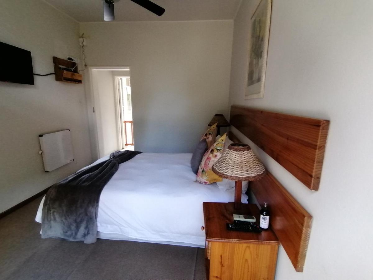 Aanhuizen Guest House Свеллендам Экстерьер фото