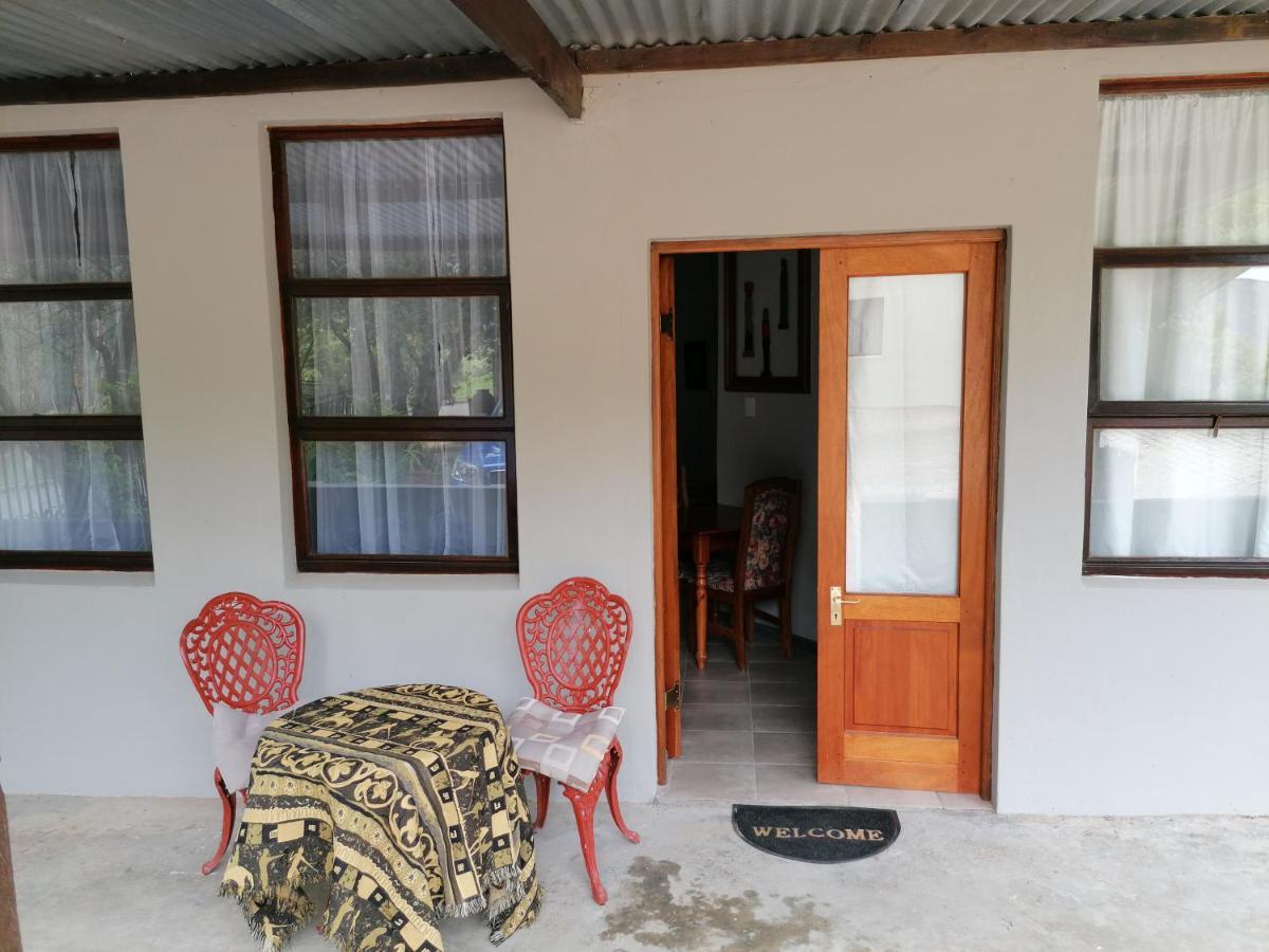 Aanhuizen Guest House Свеллендам Экстерьер фото