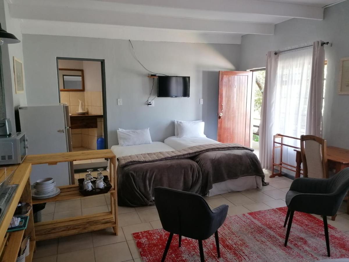 Aanhuizen Guest House Свеллендам Экстерьер фото