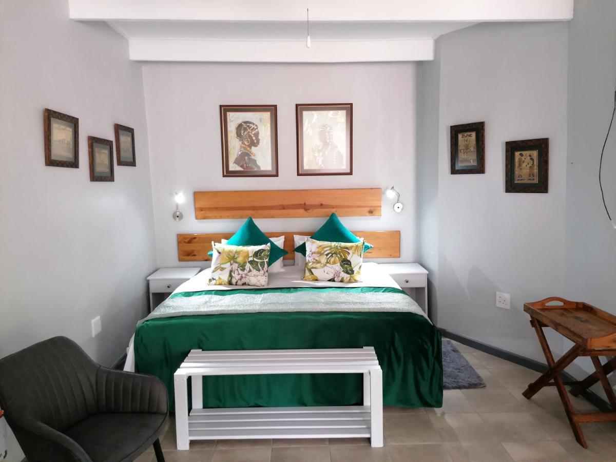 Aanhuizen Guest House Свеллендам Экстерьер фото